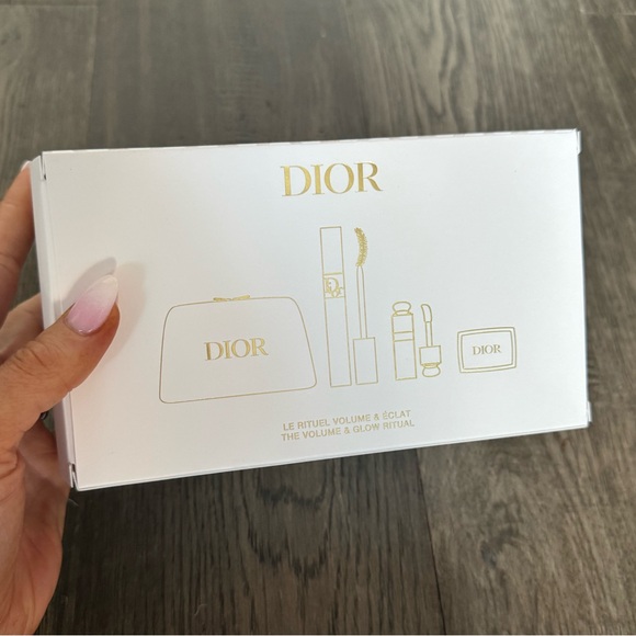 Dior Volume and Glow Ritual Set - Picture 4 of 7
